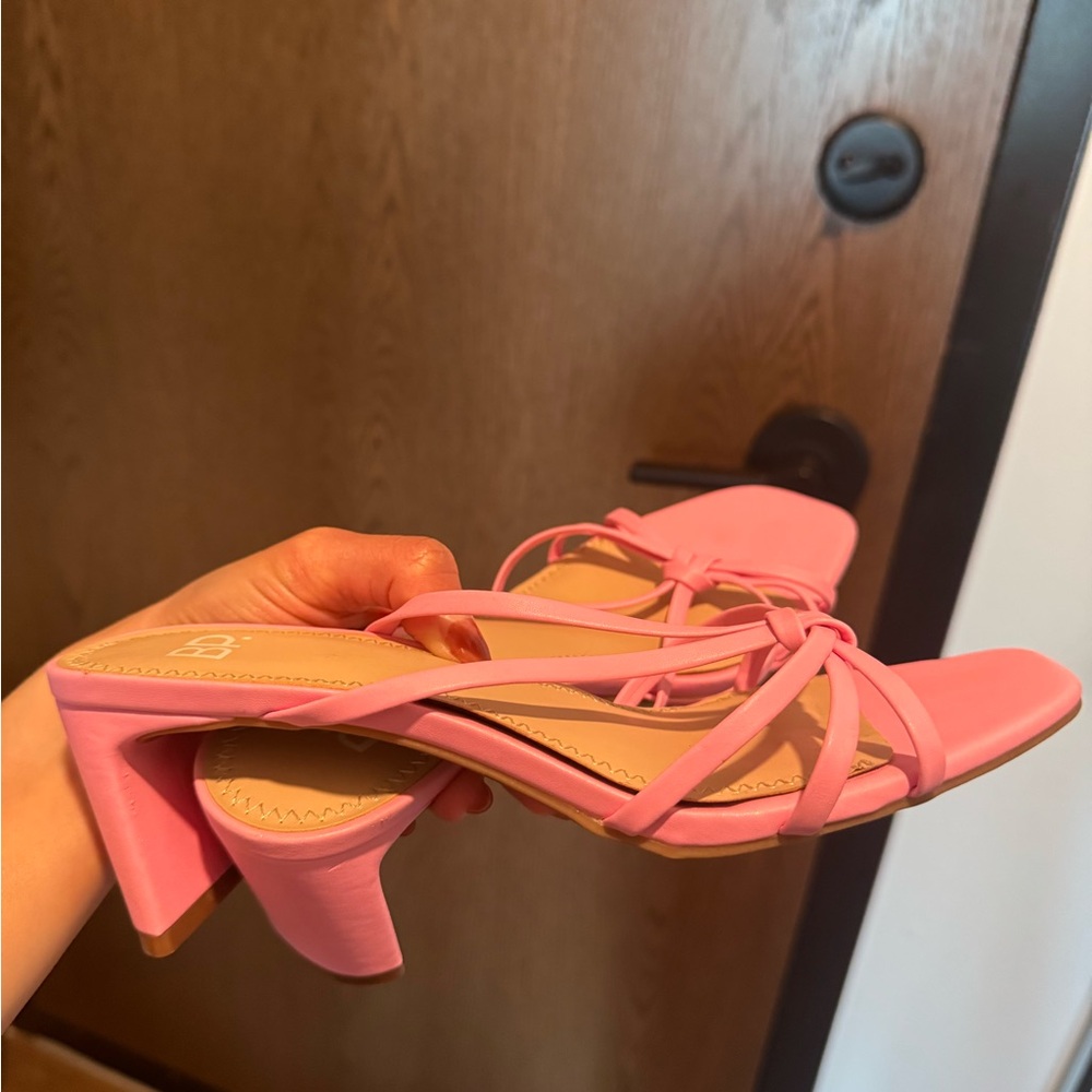 Sold-BP Pink kitten Heels